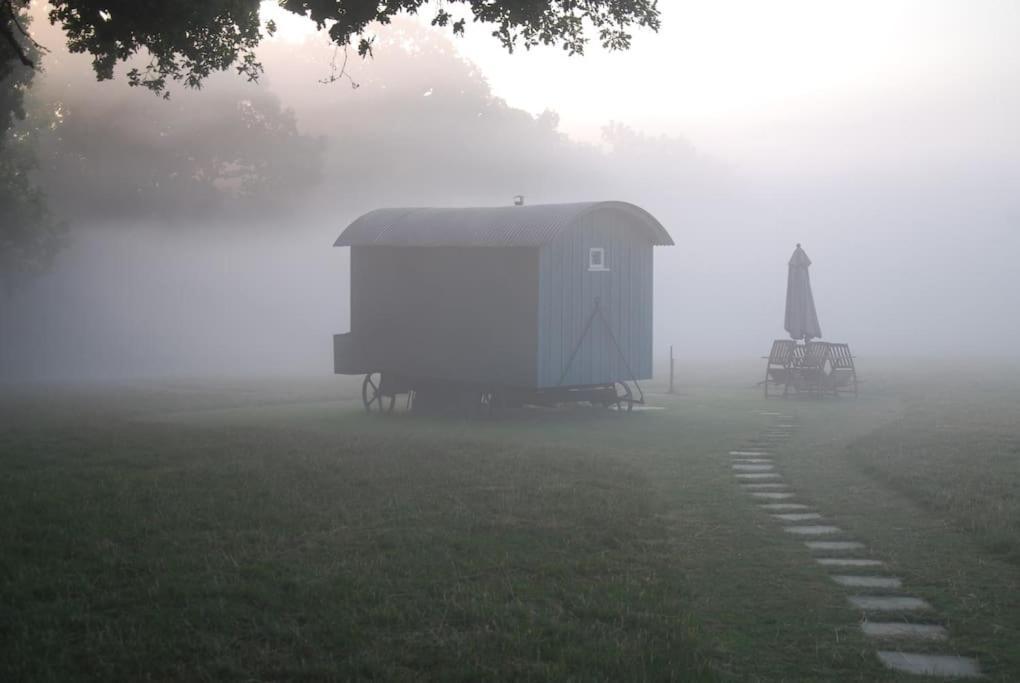 Skylark Shepherds Hut Royal Tunbridge Wells Exterior foto